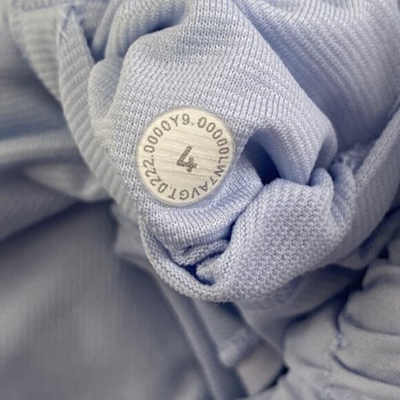 LULULEMON Powder Blue Hotty Hot Lined Shorts Sz 4 - Picture 11 of 12